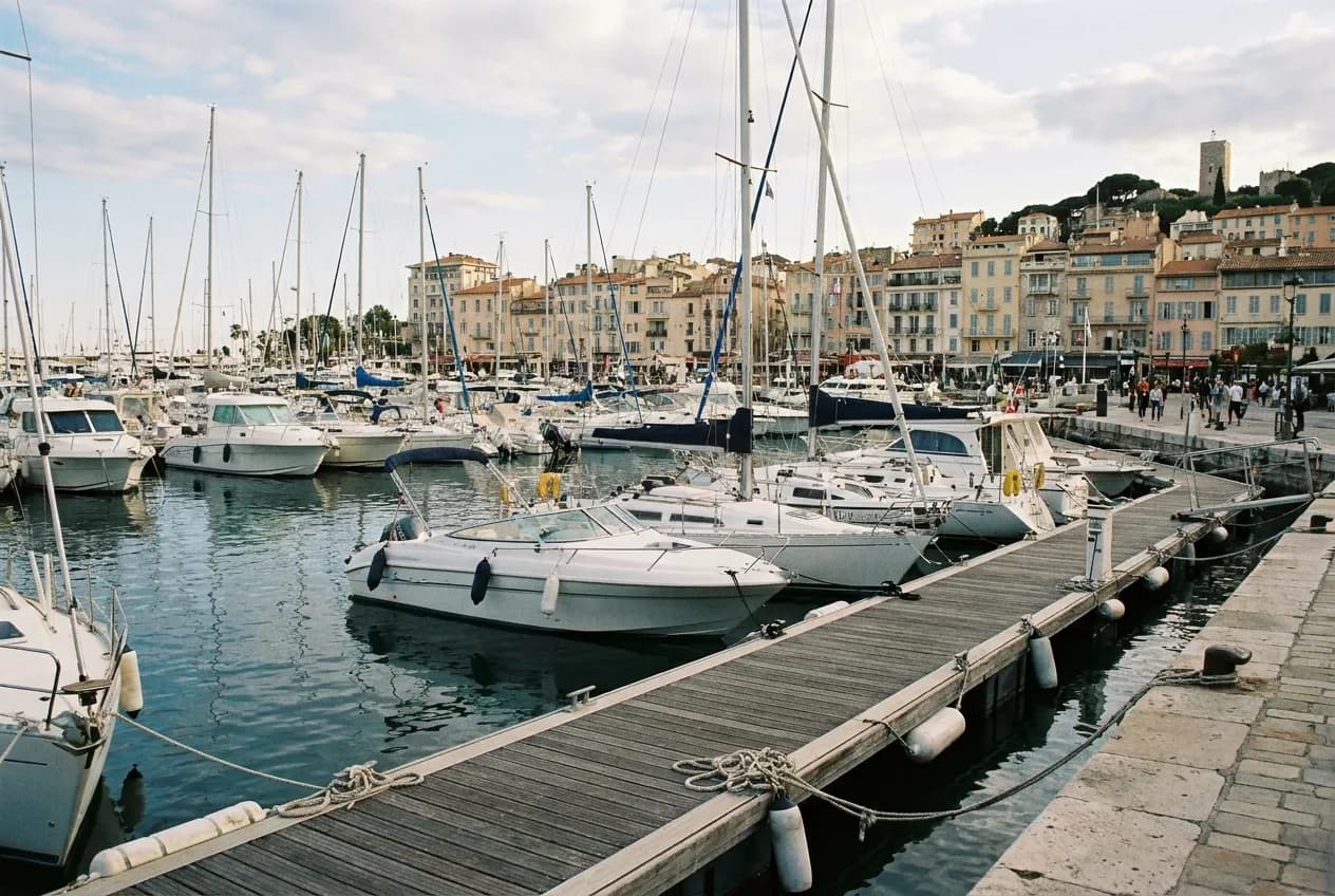 Poste · Vieux Port de Cannes