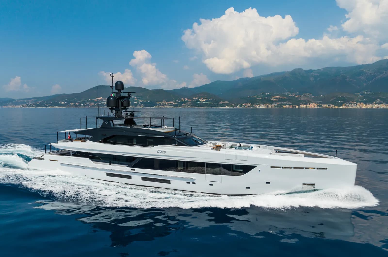 M/Y Grey