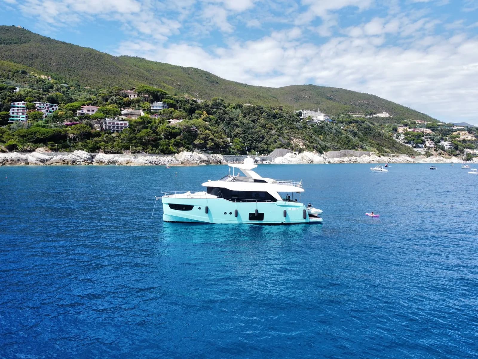 M/Y Navetta 58