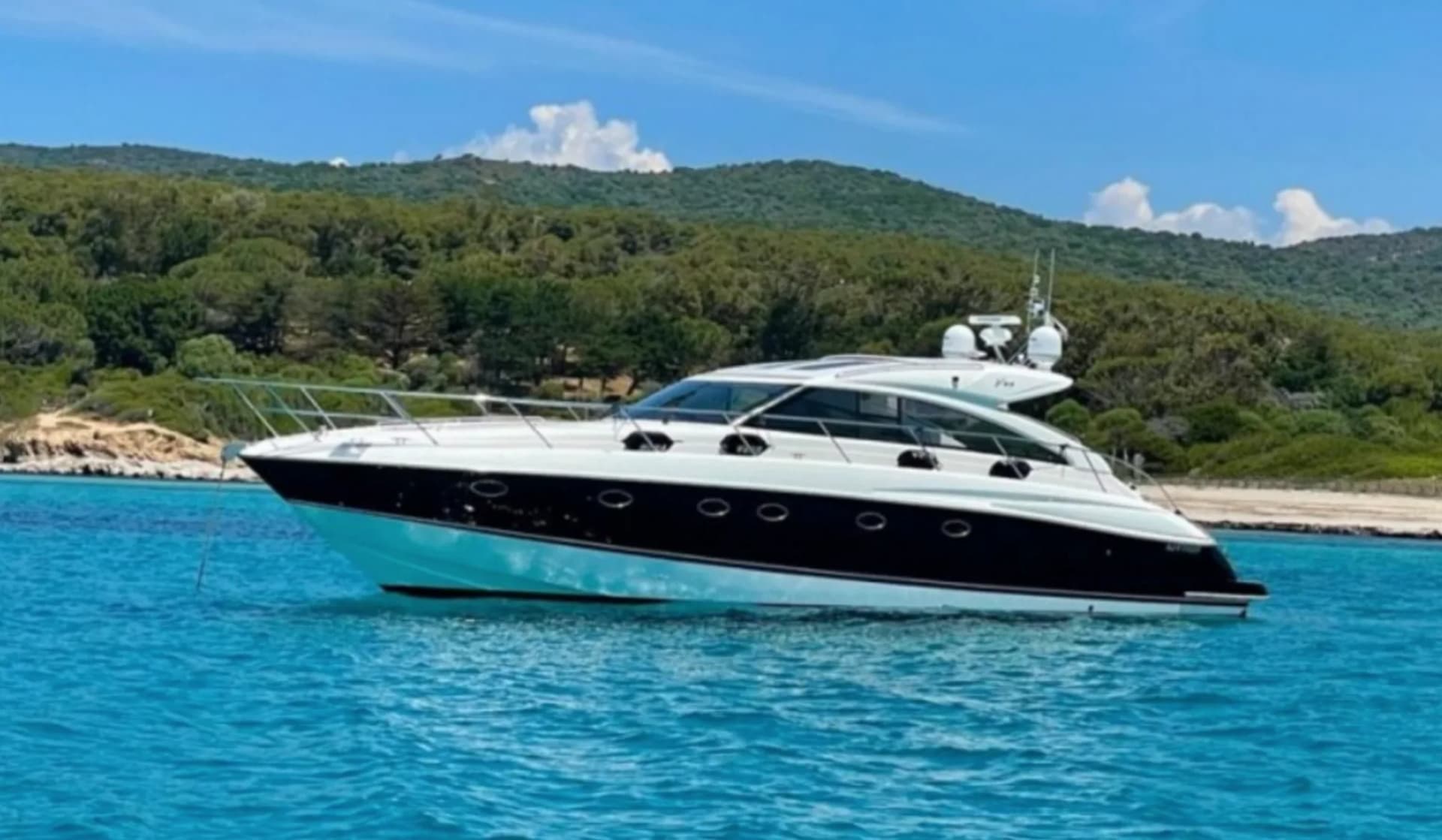 M/Y Princess V53
