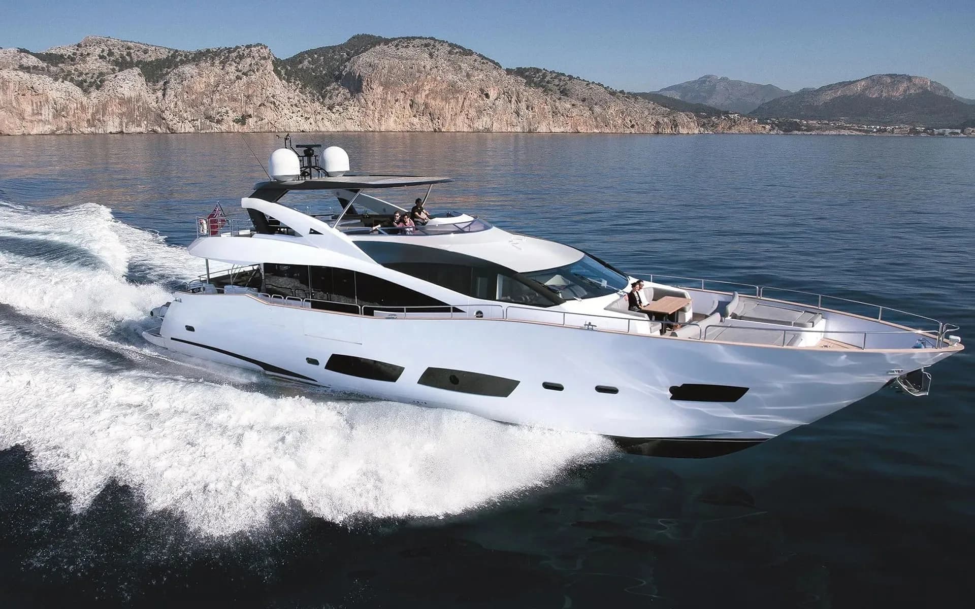 M/Y Sunseeker 28m