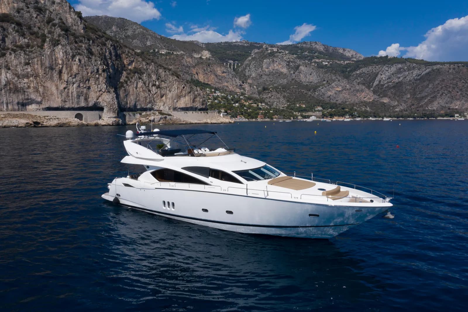 M/Y Sunseeker 85