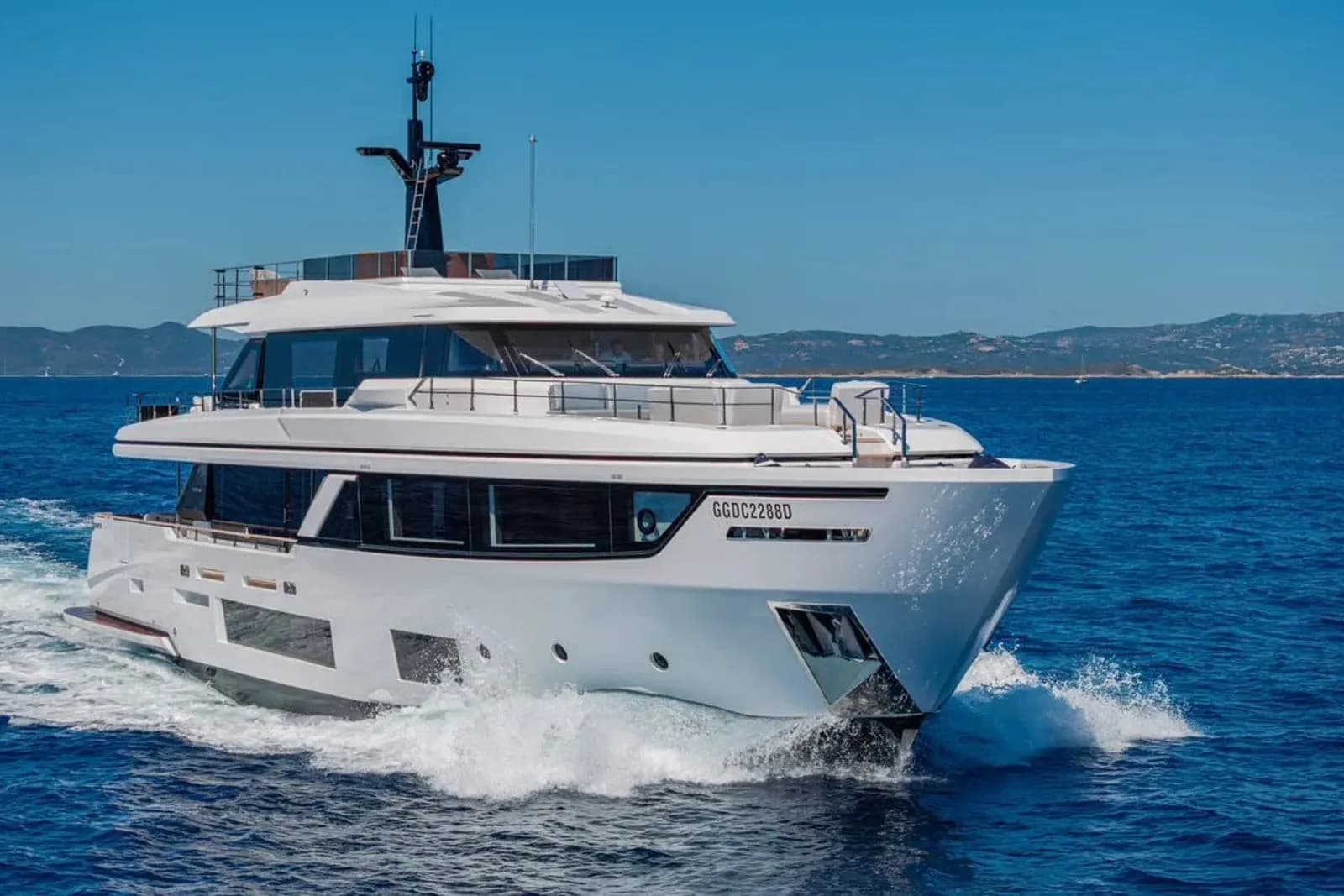 M/Y Twins
