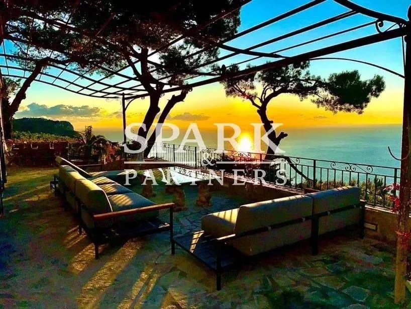 Eze - Grande Corniche - Charmante villa avec une splendide vue mer — 2