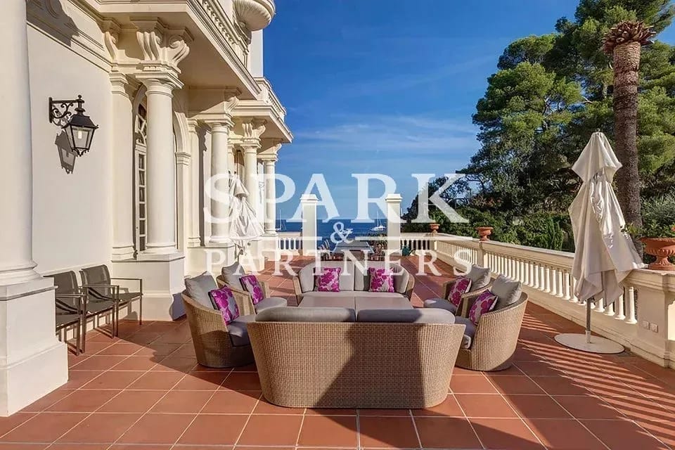 Roquebrune Cap Martin - Villa de prestige limitrophe Monaco — 4