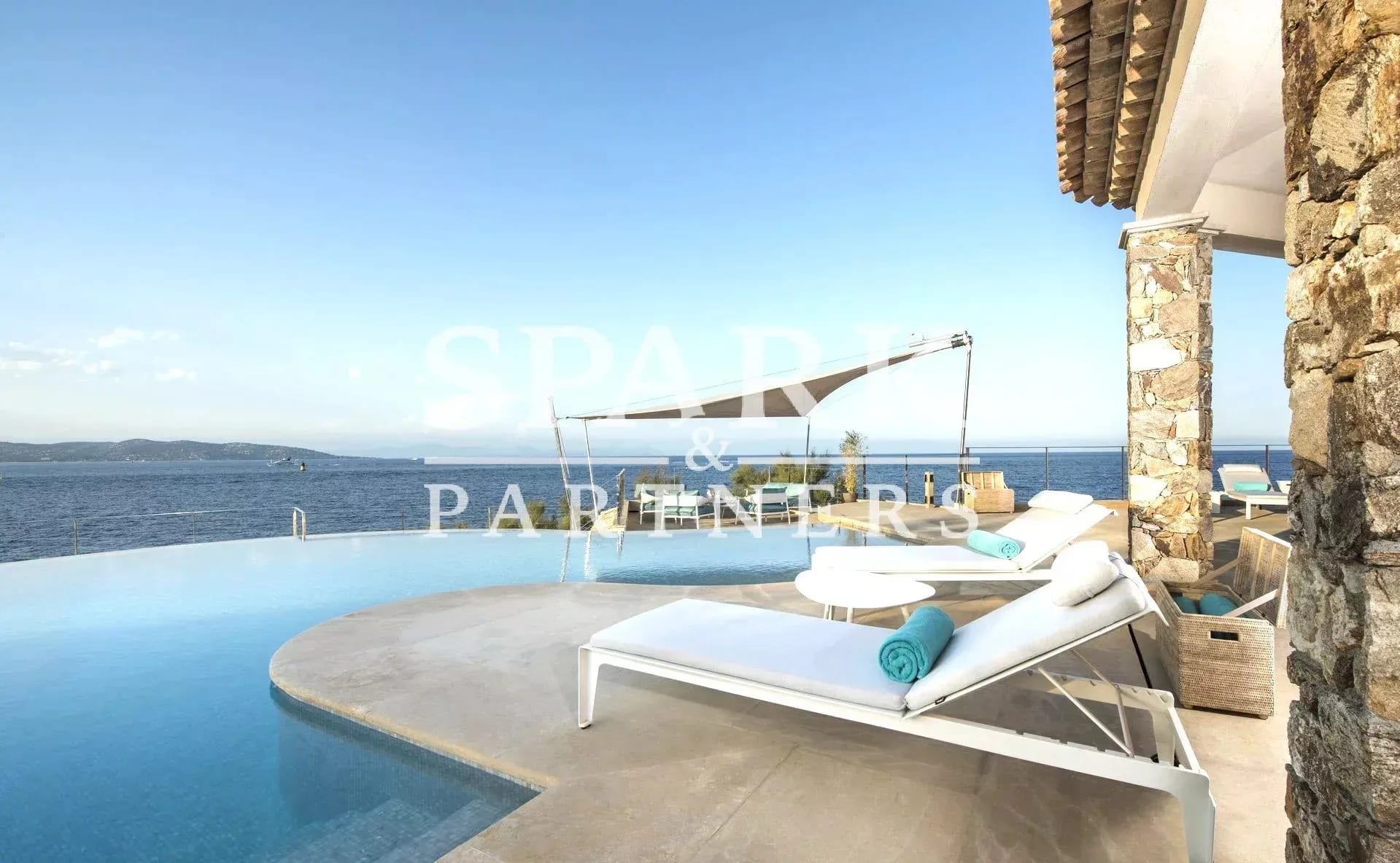 Saint Tropez - Propriété pieds dans l'eau dans un prestigieux domaine privé — 2