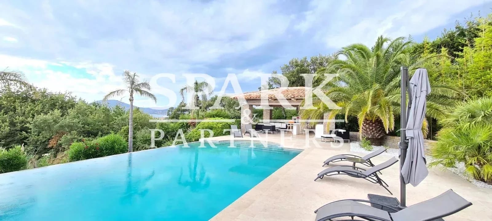 Saint Tropez - Superbe villa provençale avec vue Magnifique  mer, village et collines — 2