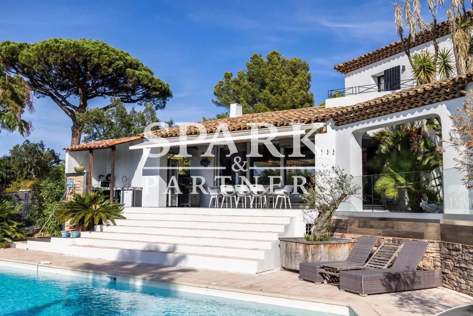 Somptueuse Villa dans un domaine privée - Gassin — 2