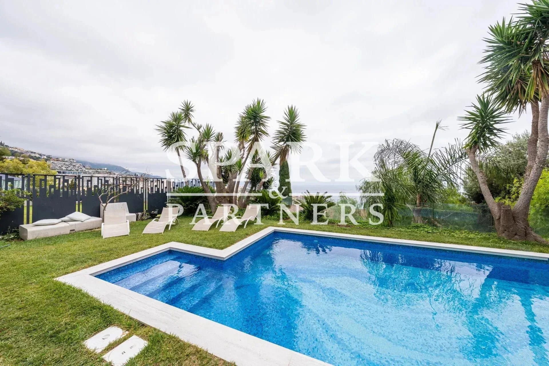 Cap d'Ail - Appartement 3 pièces avec une vue imprenable sur la mer et piscine — 2