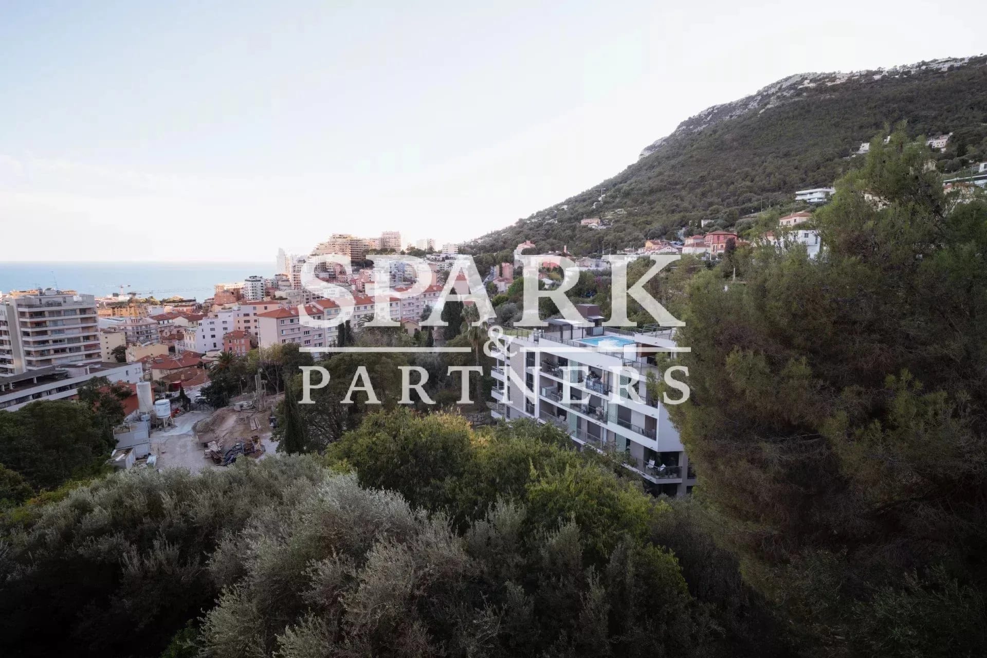 Beausoleil - Superbe appartement 4 pièces - vue imprenable sur la mer — 3