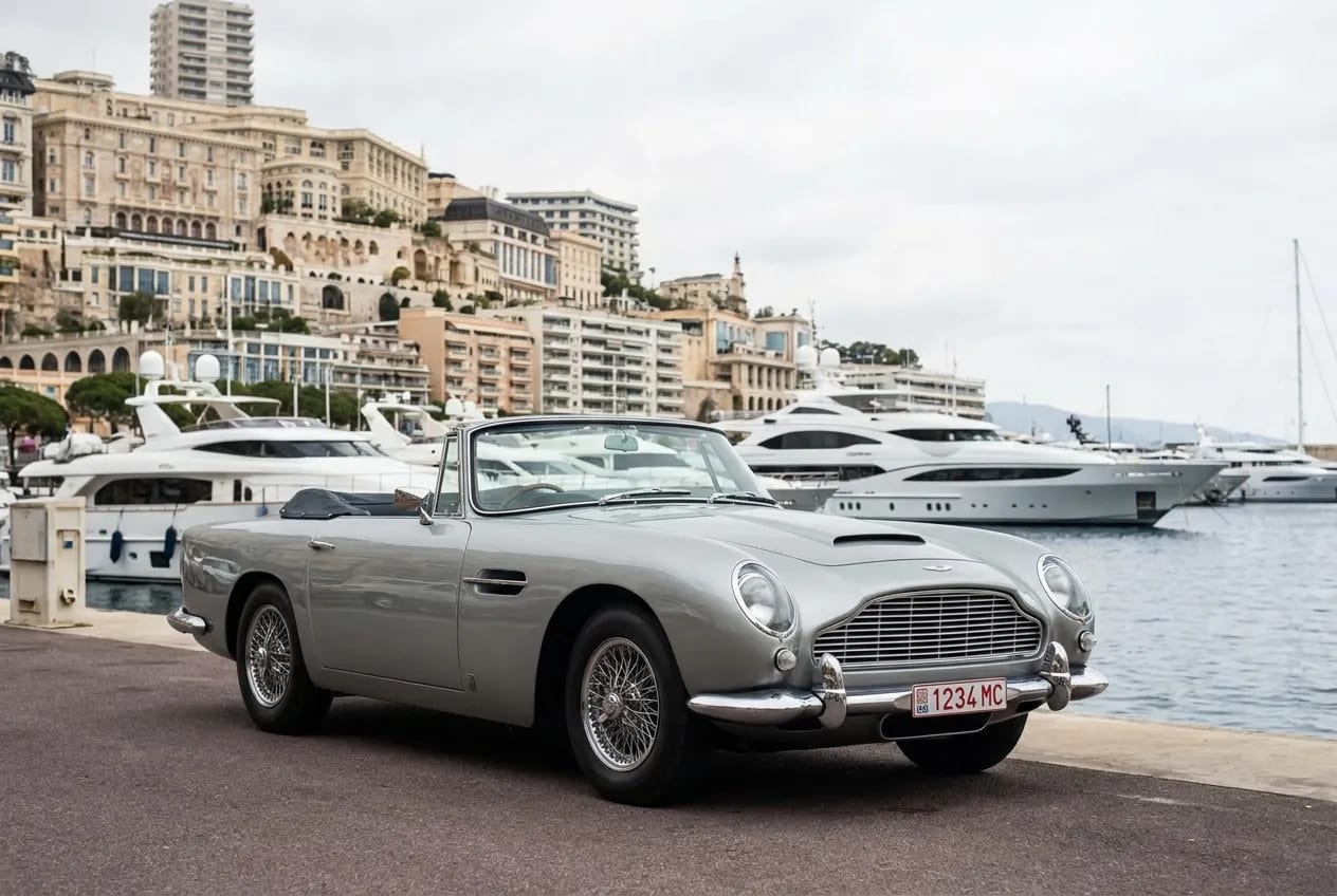 Aston Martin DB5 — 2