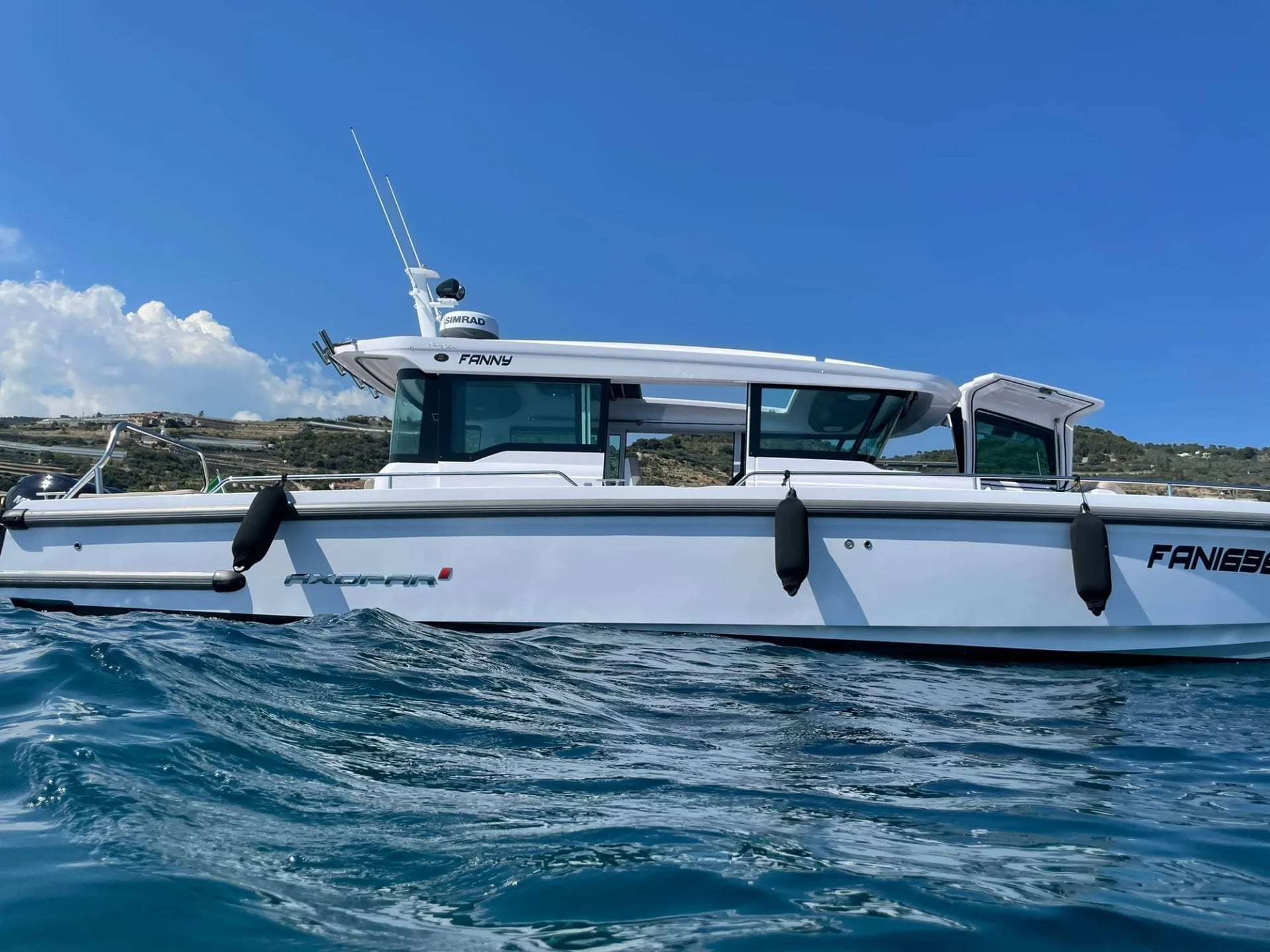 M/Y Axopar 37 Cruiser — 4