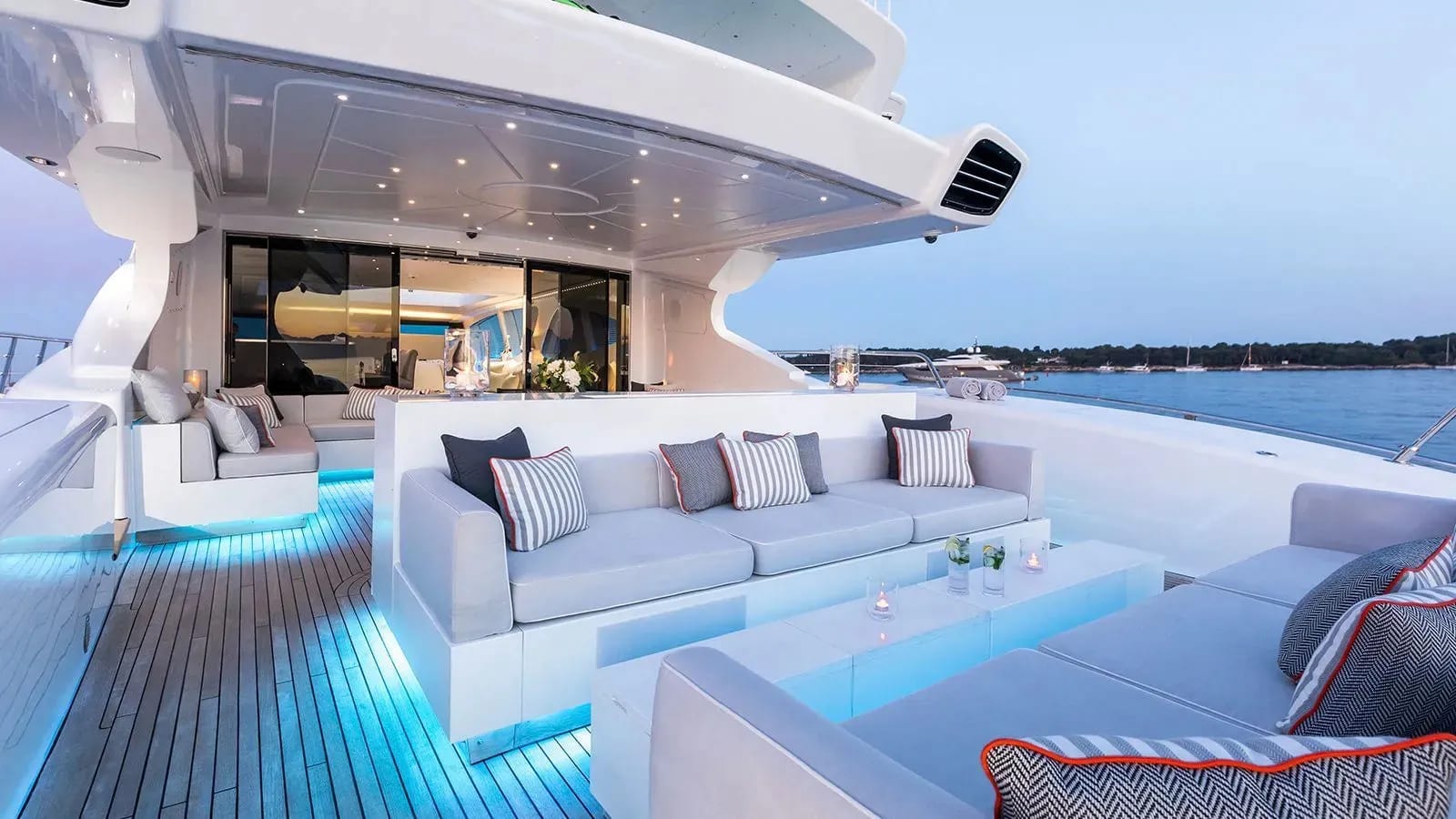M/Y Beachouse — 3