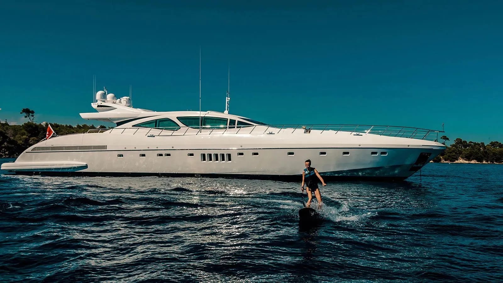M/Y Beachouse — 5