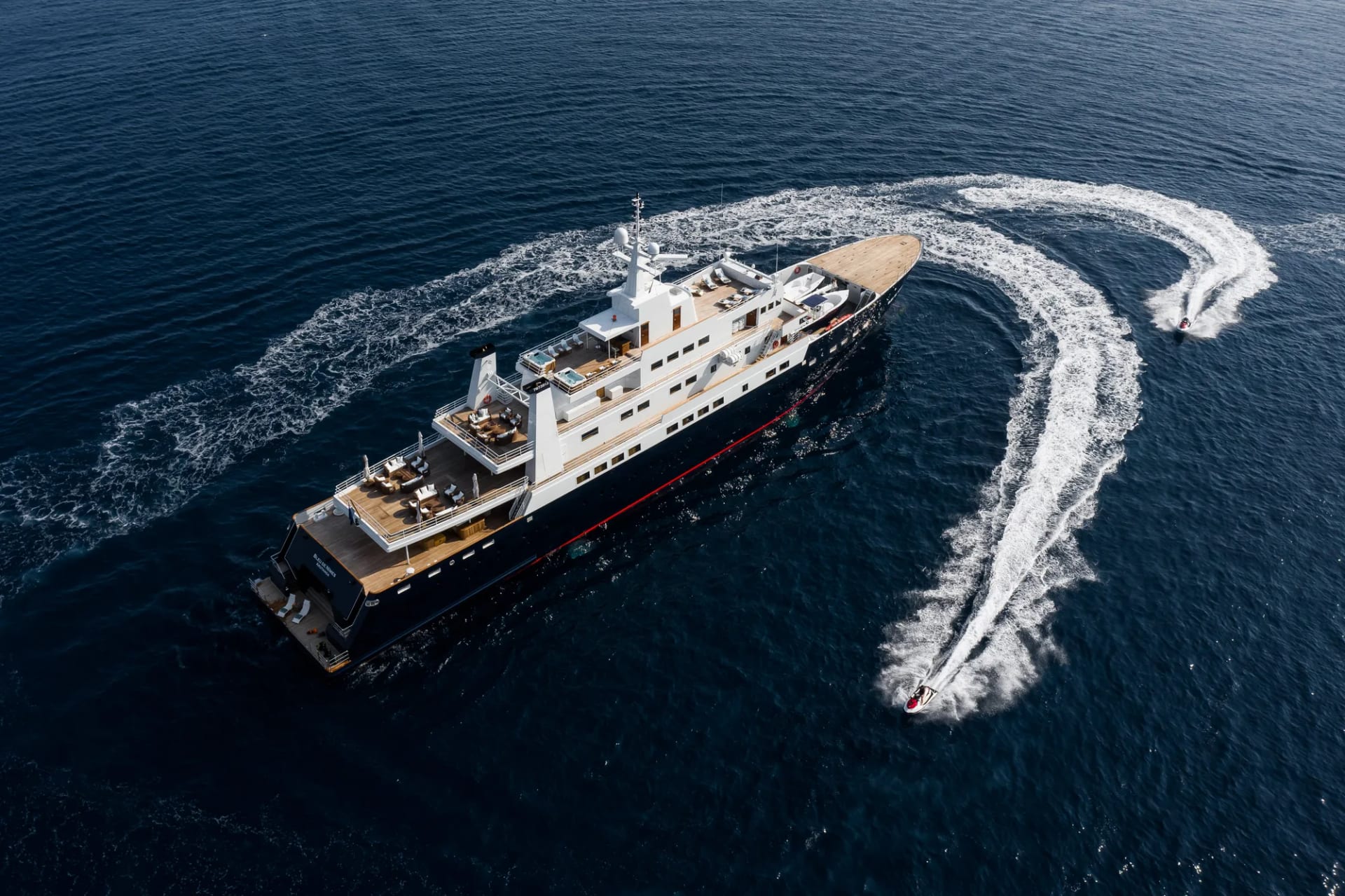 M/Y Bleu de Nimes — 2