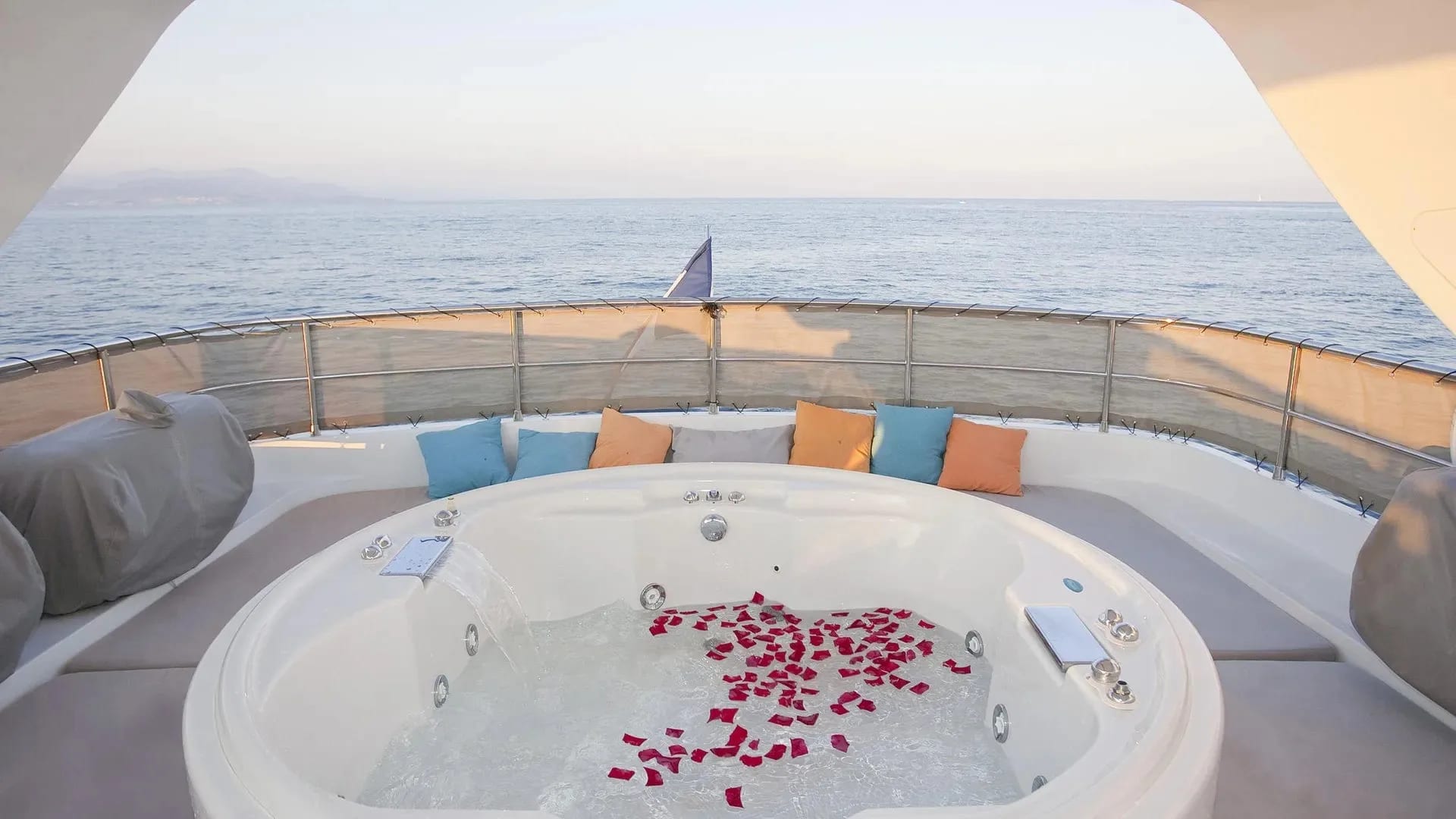 M/Y Coca VI — 5