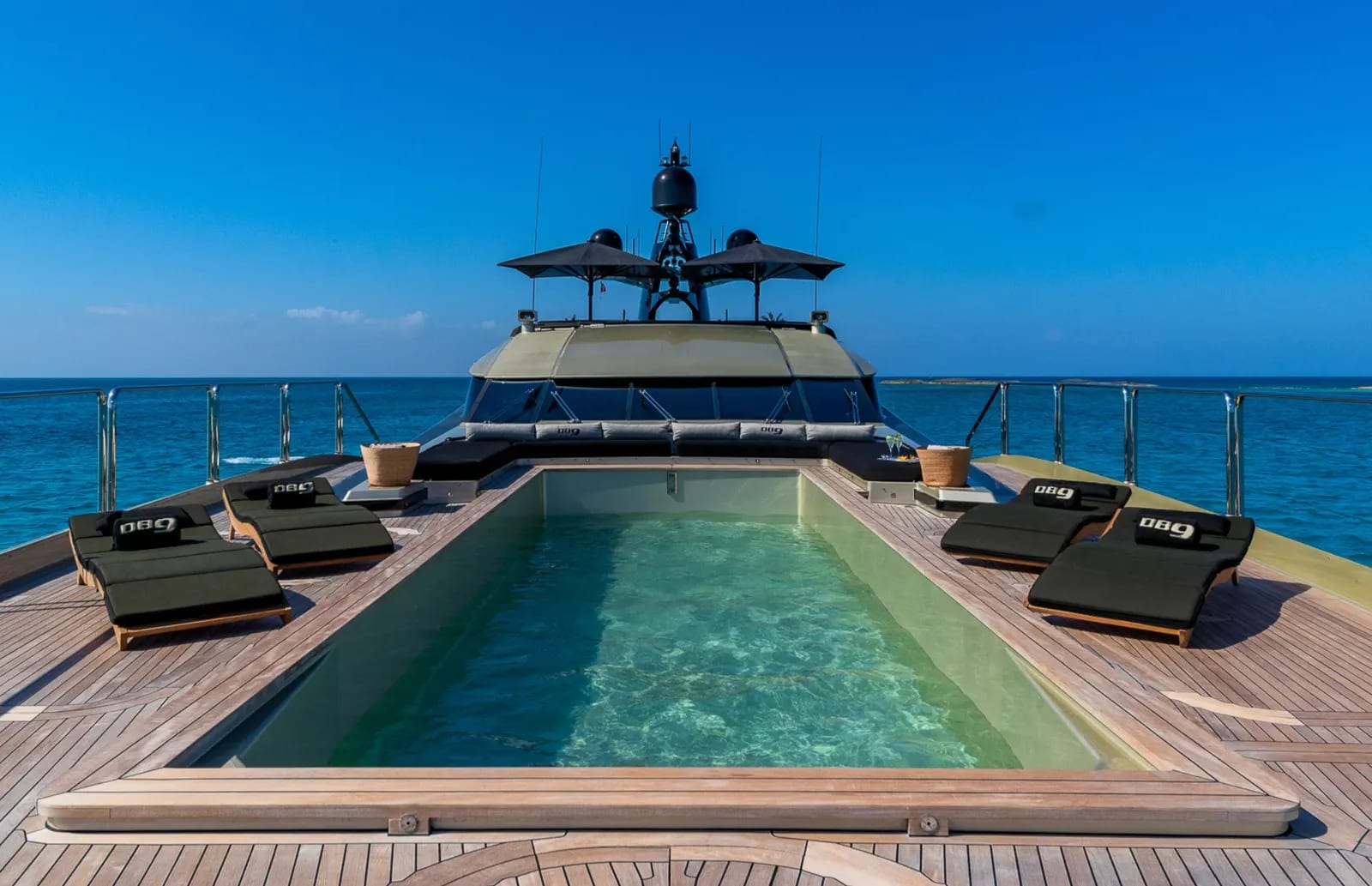 M/Y DB9 — 2