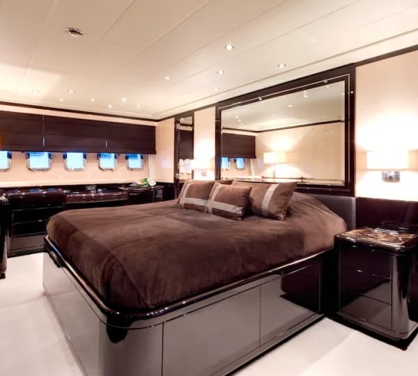 M/Y Enzo — 2