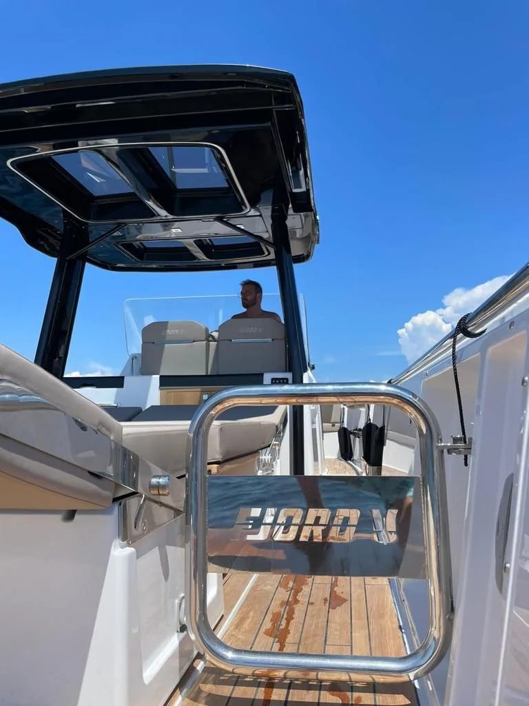 M/Y Fjord 38 — 5