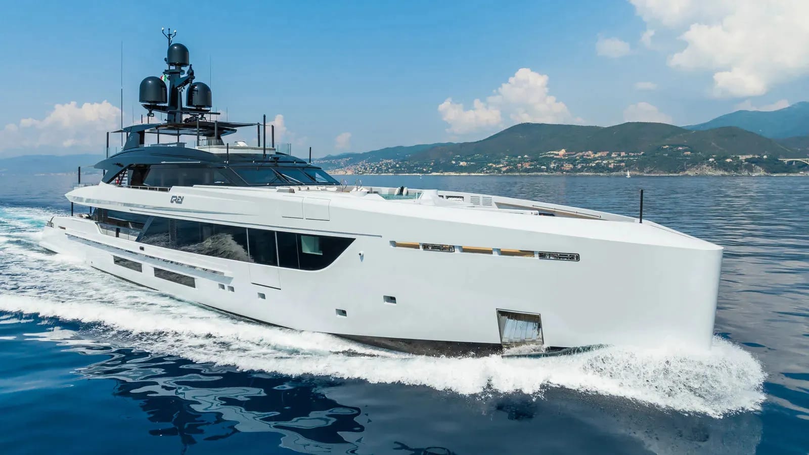 M/Y Grey — 2