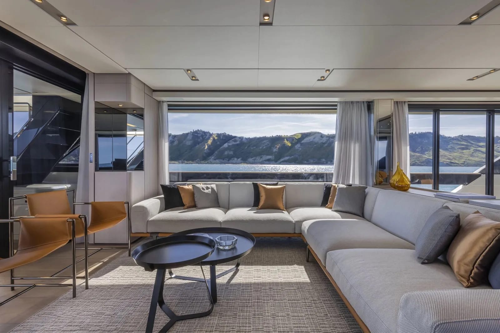 M/Y H&Co — 2