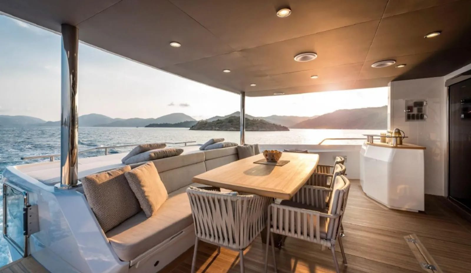 M/Y Kamoka — 2