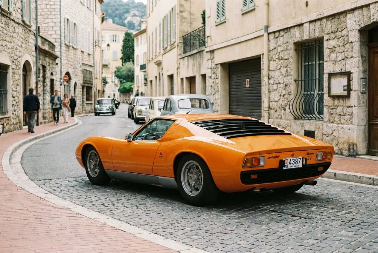 Lamborghini Miura SV — 2