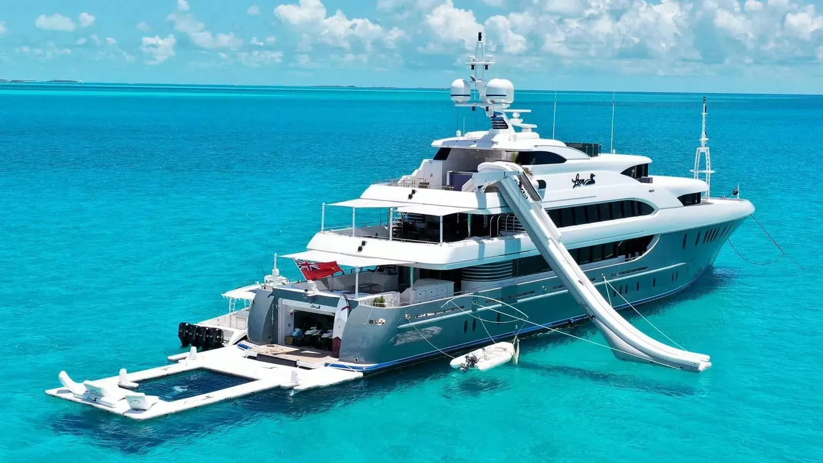 M/Y Loon 180 — 5