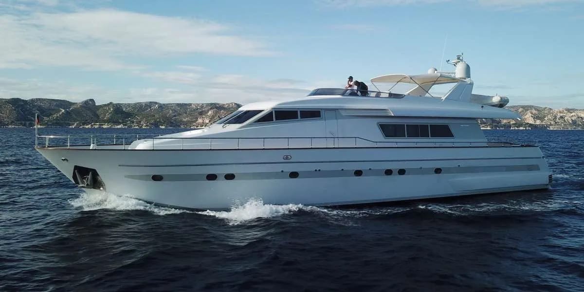 M/Y OLA — 2