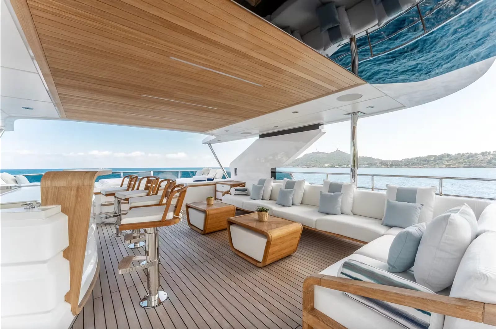 M/Y Optimism — 4
