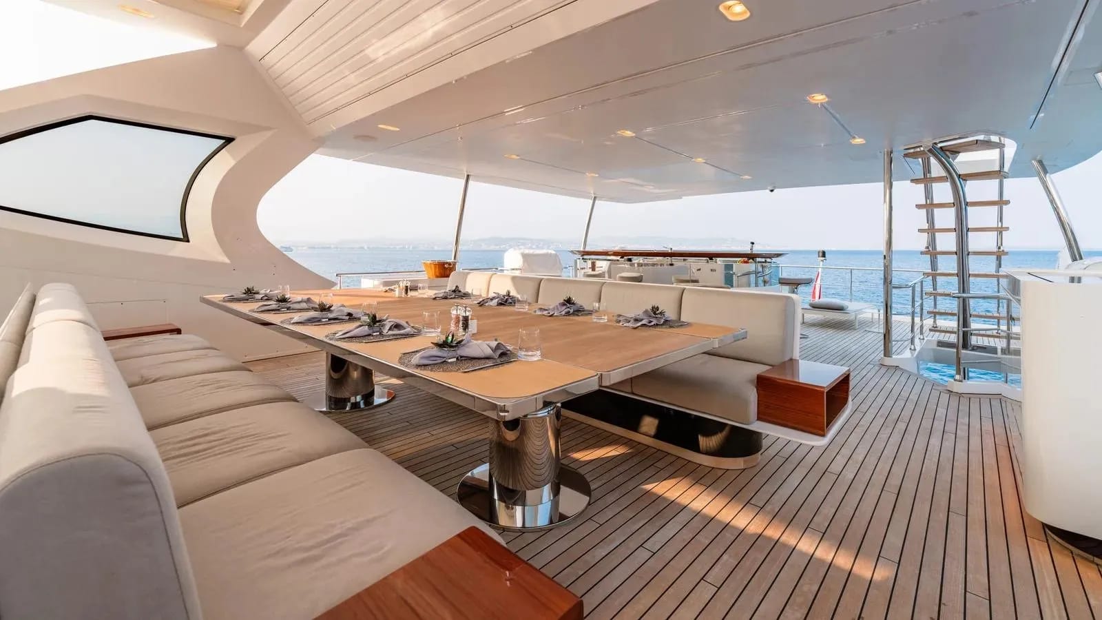 M/Y OWO — 2