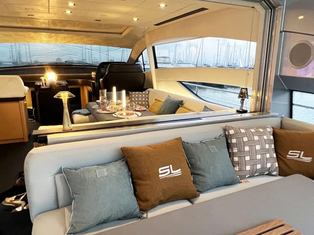 M/Y Pershing 64 — 3