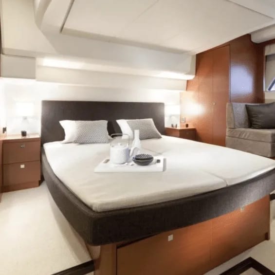 M/Y Prestige 16m — 5