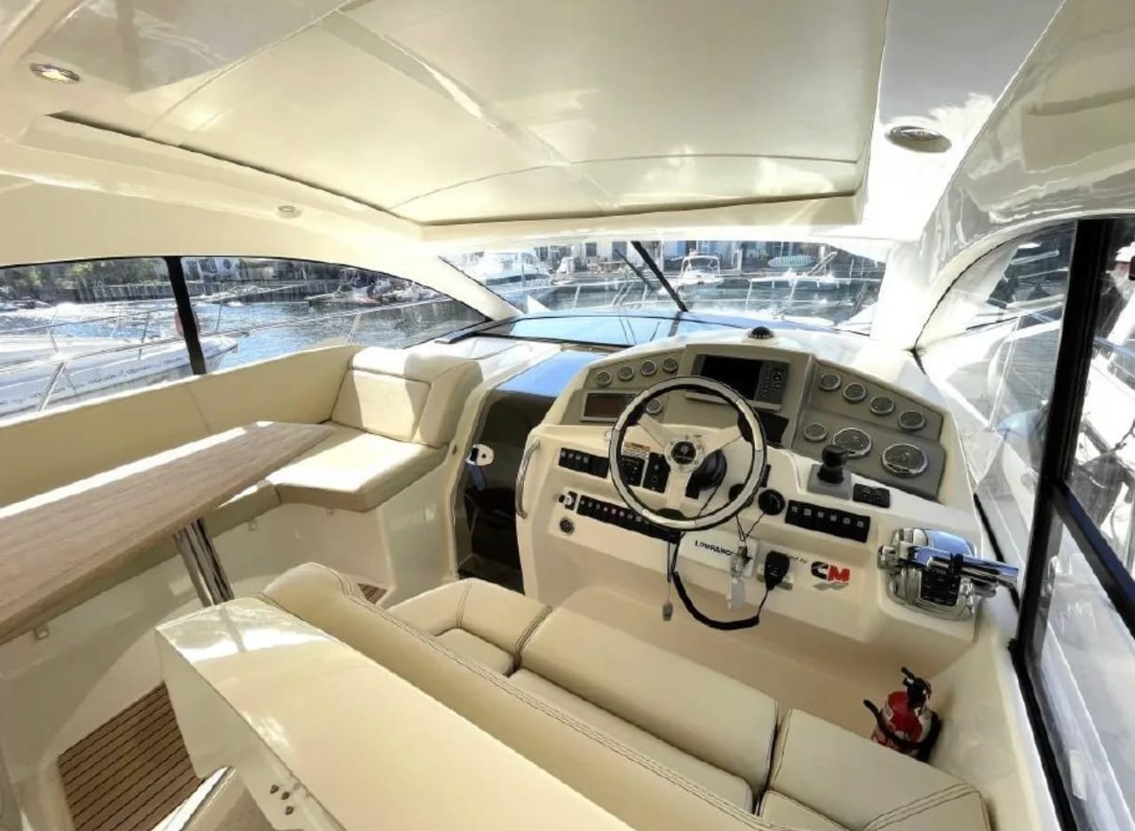 M/Y Prestige 38s — 5