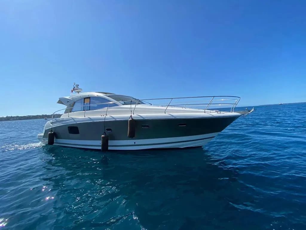 M/Y Prestige 42s — 2