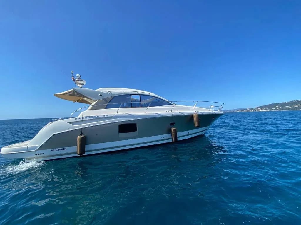 M/Y Prestige 42s — 3