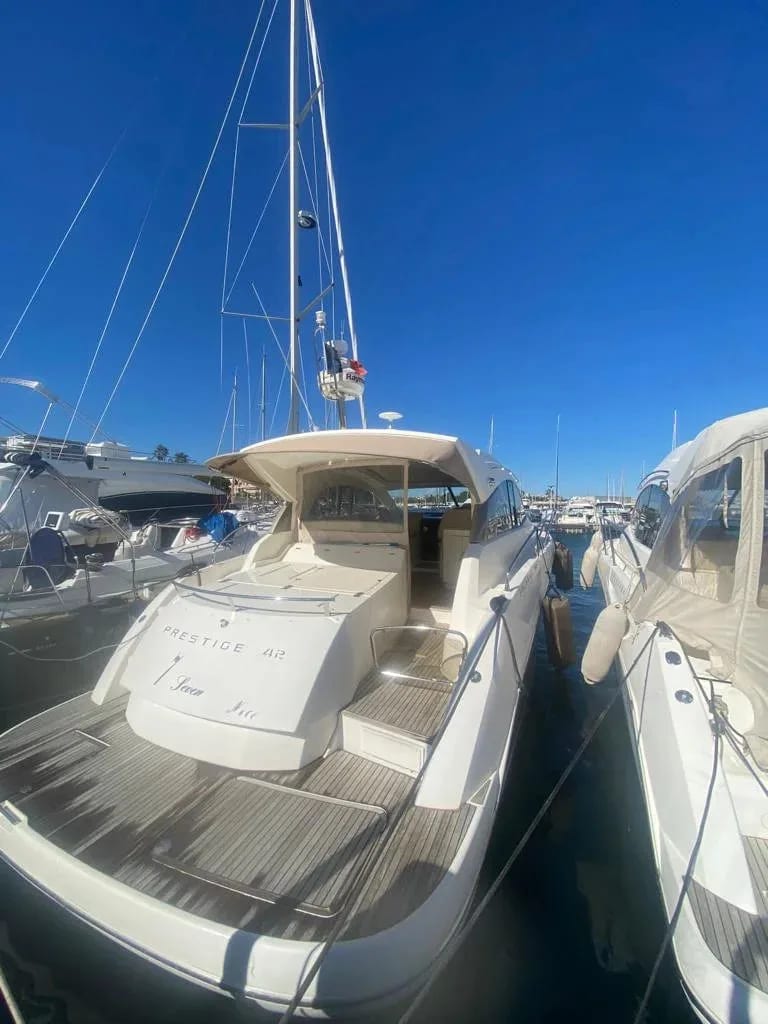 M/Y Prestige 42s — 4
