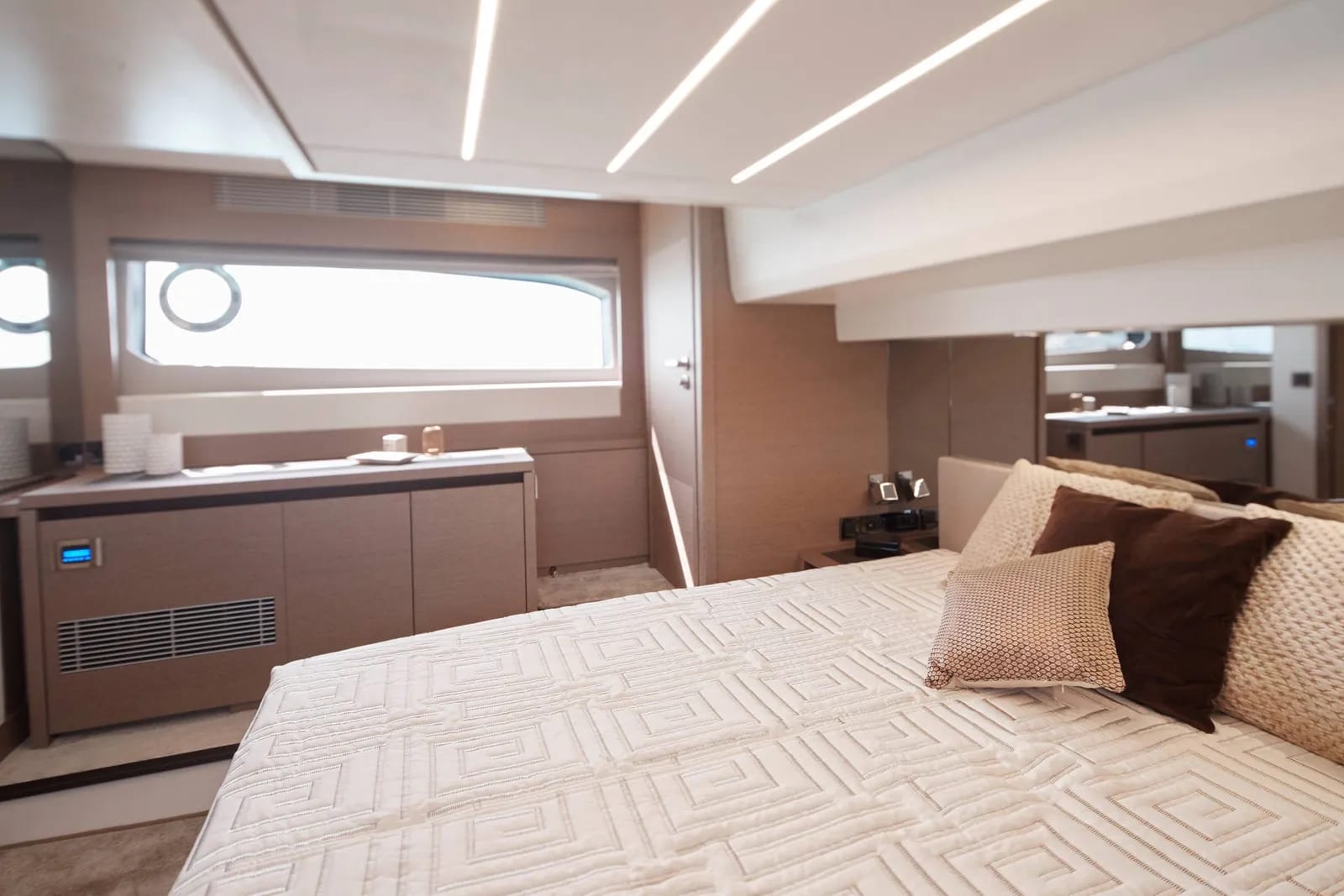 M/Y Prestige 520 — 3