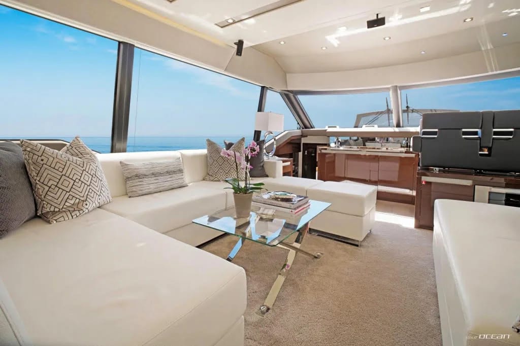 M/Y Prestige 680 — 3