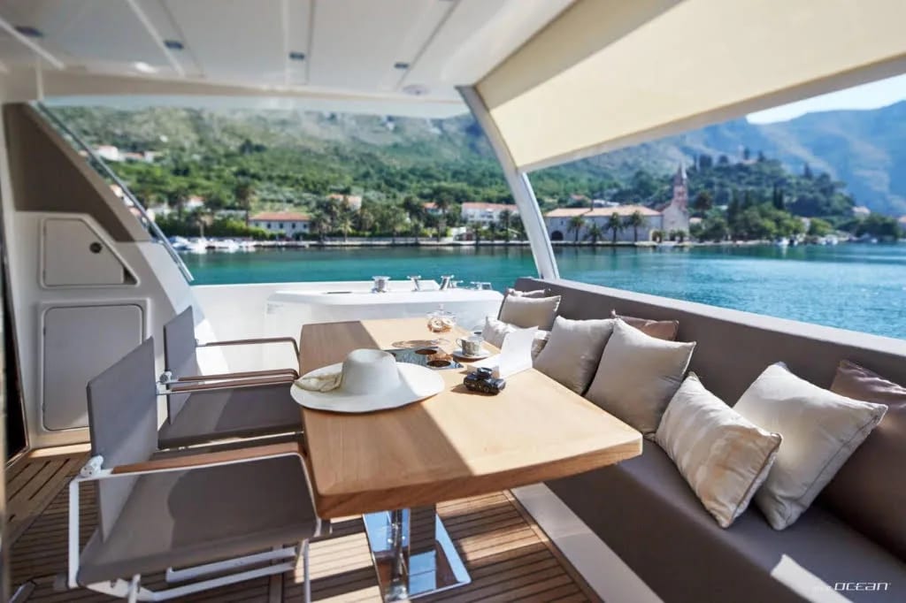 M/Y Prestige 680 — 4