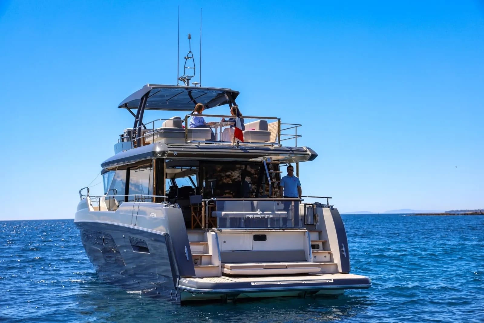 M/Y Prestige X60 — 2