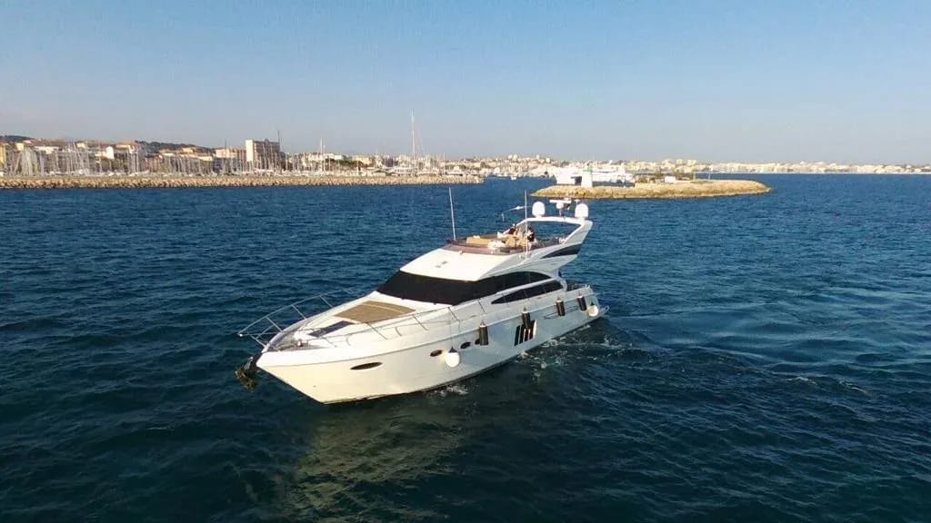 M/Y Princess 64 — 3