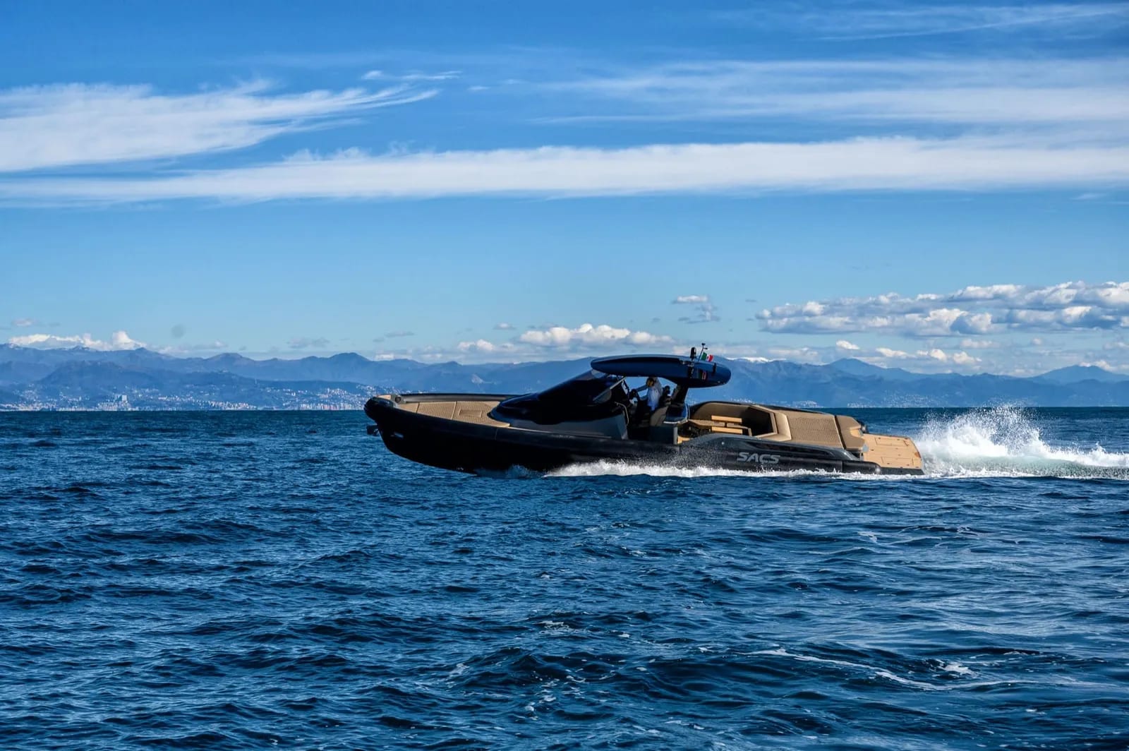 M/Y Sacs Strider 15 — 3