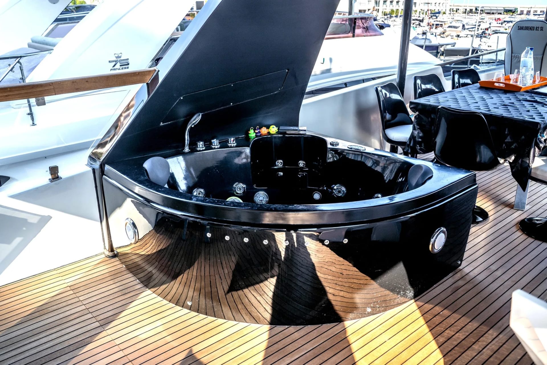 M/Y Sanlorenzo 24m — 3