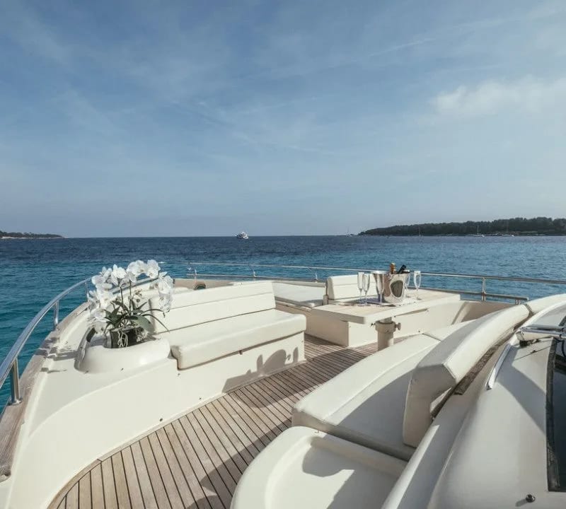 M/Y To Escape — 3