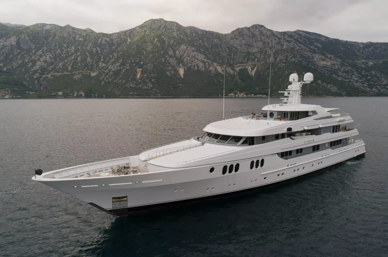 M/Y Trident — 2