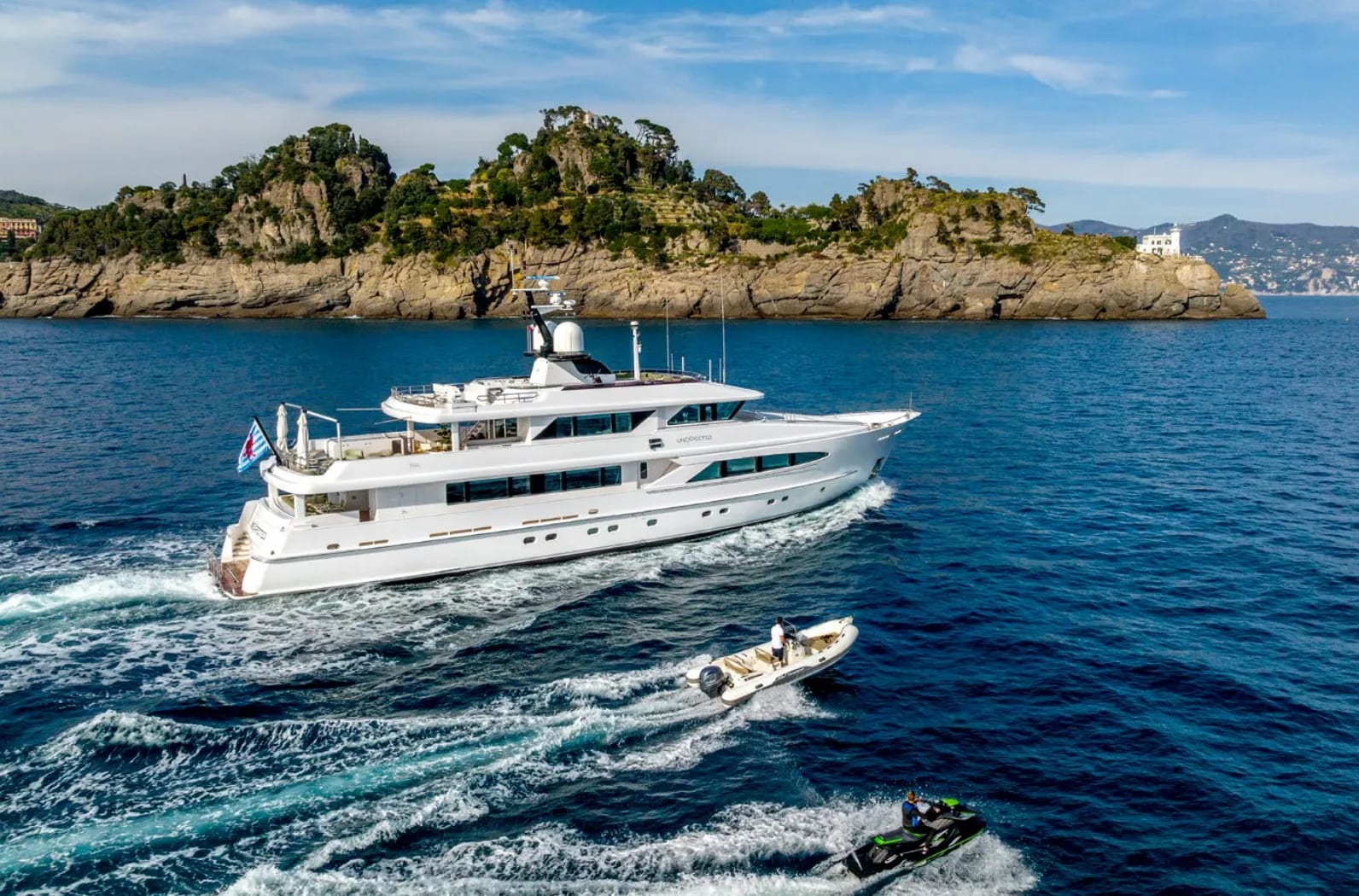 M/Y Unexpected — 2