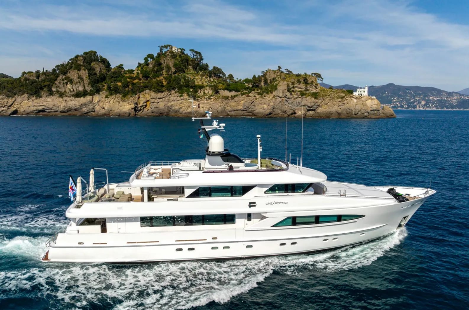 M/Y Unexpected — 3