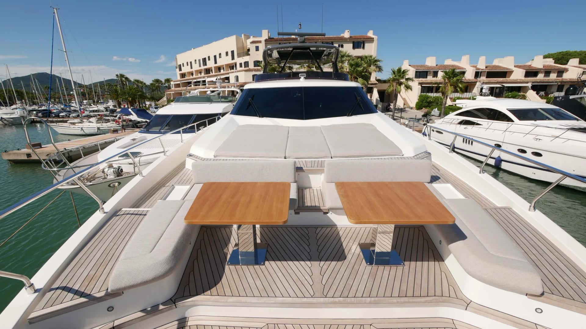 M/Y Upstream — 5