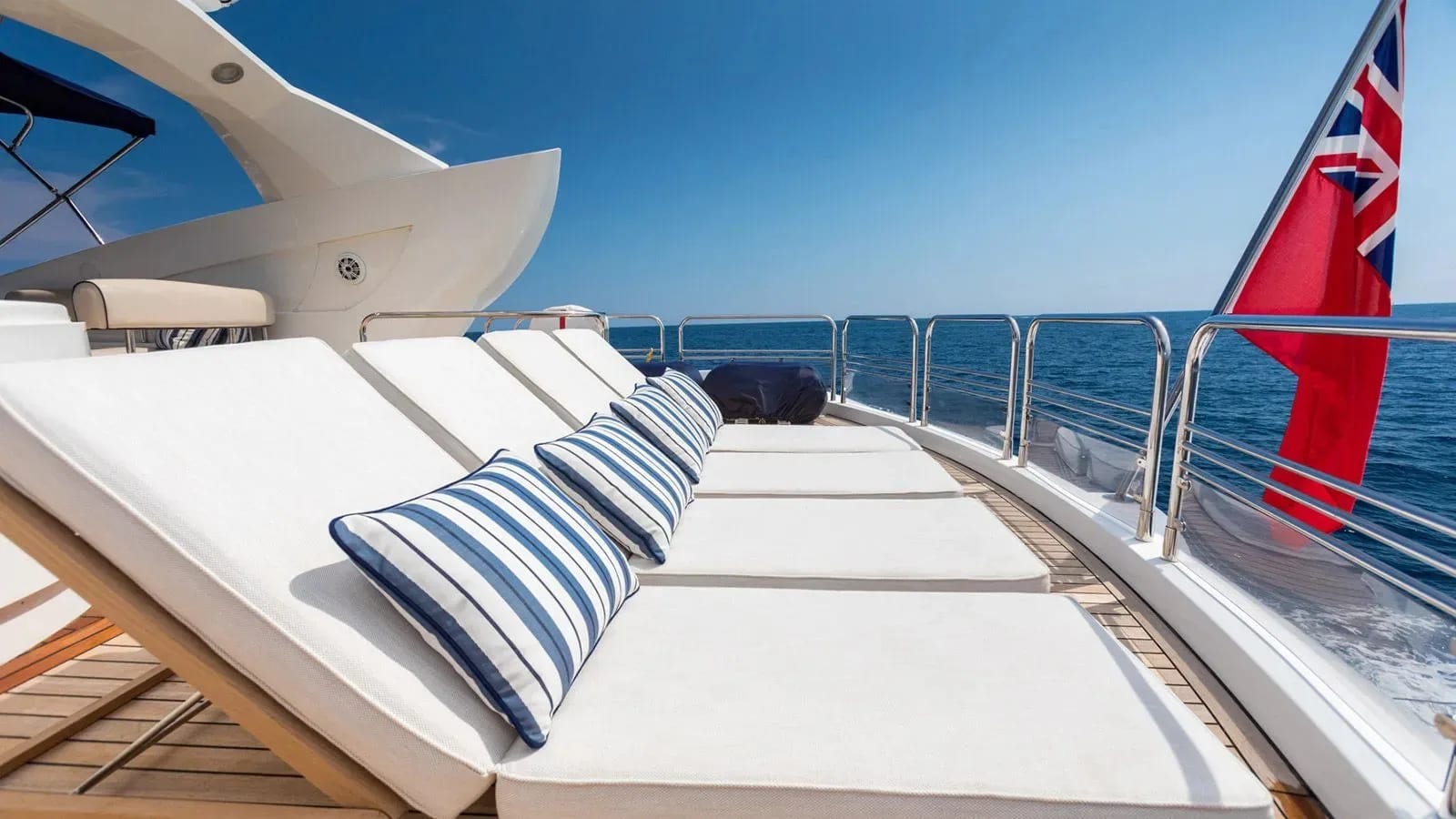 M/Y Winning Streak II — 5
